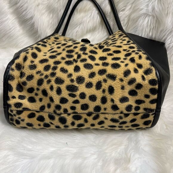 Un billion leopard print and black leather tote bag with gold tone hardwares - Picture 7 of 11